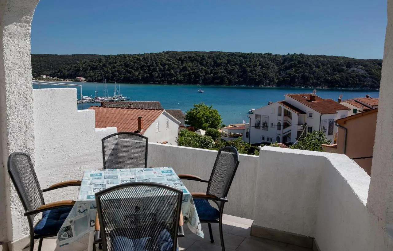 Apartments Korina 2866 0*, Kampor Croatia