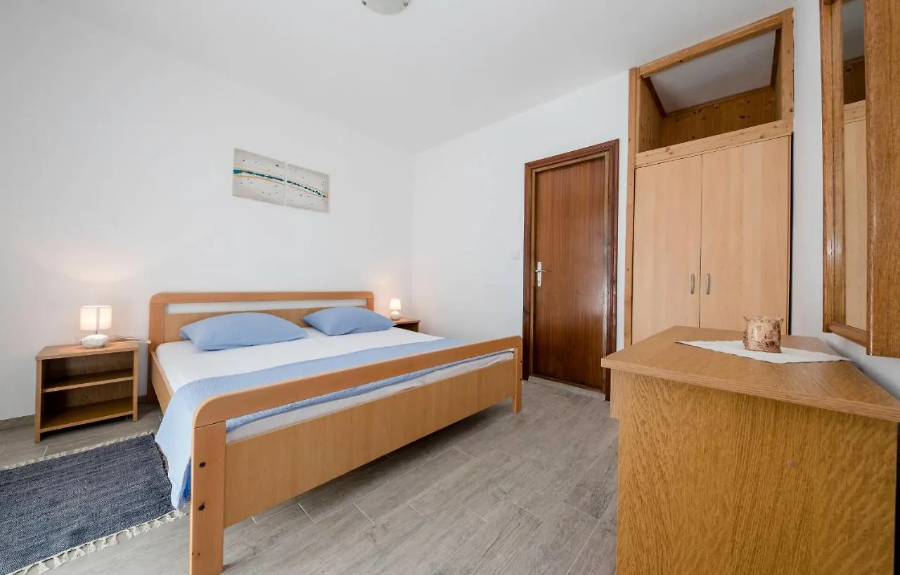 Apartments Korina 2866