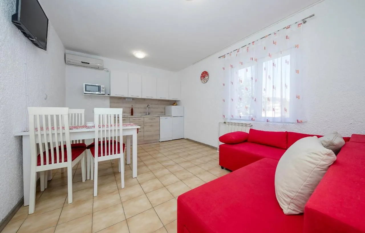 Apartments Korina 2866 Kampor