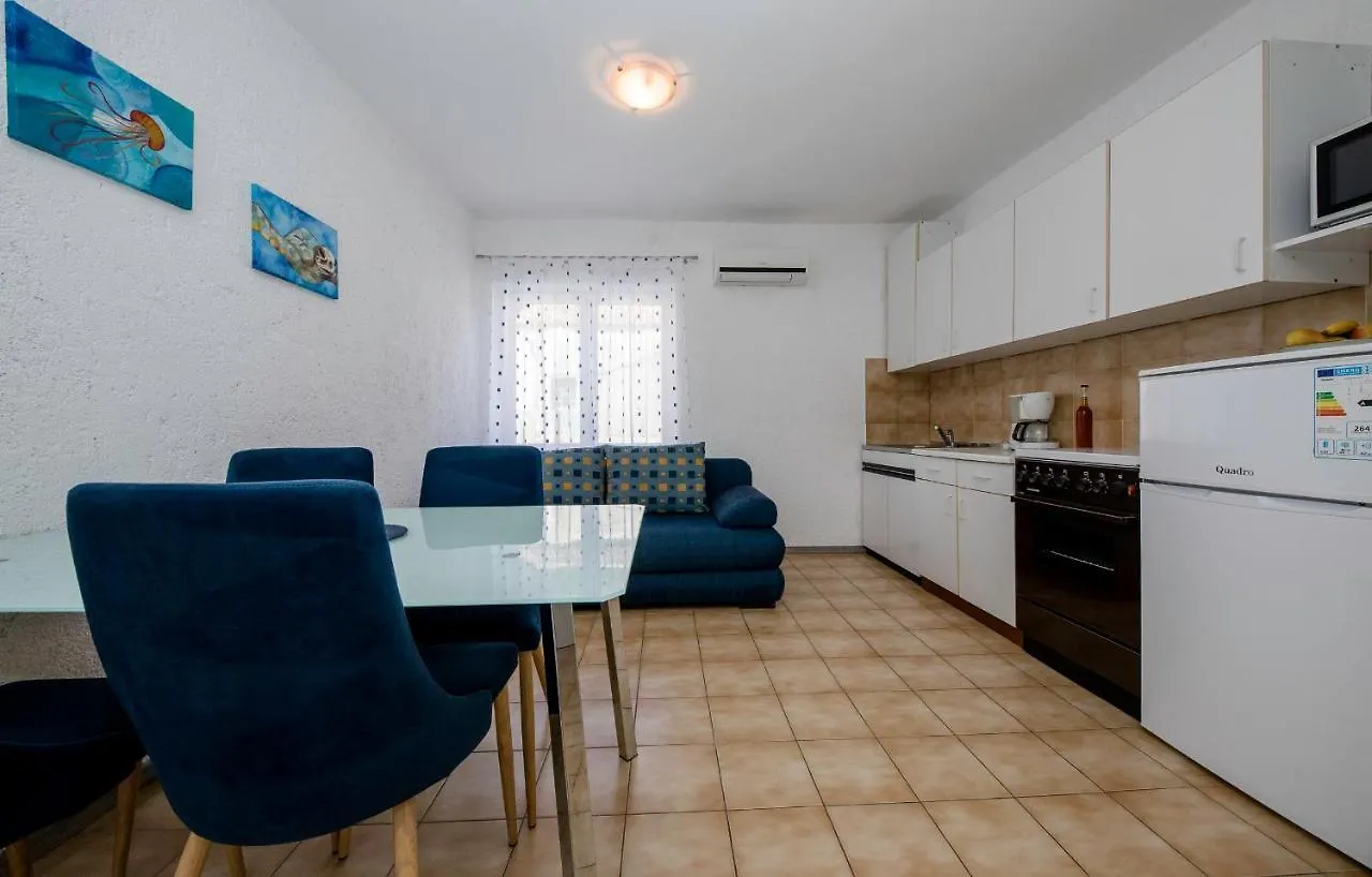 Apartments Korina 2866 Croatia