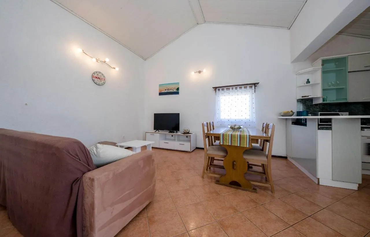 Apartments Korina 2866  Kampor