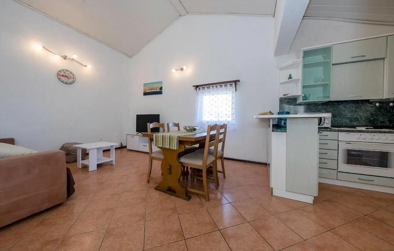 Apartments Korina 2866