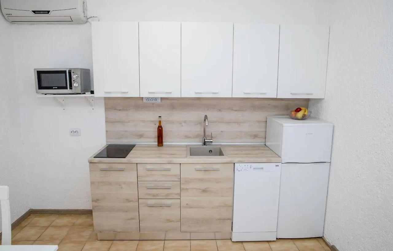 Apartments Korina 2866